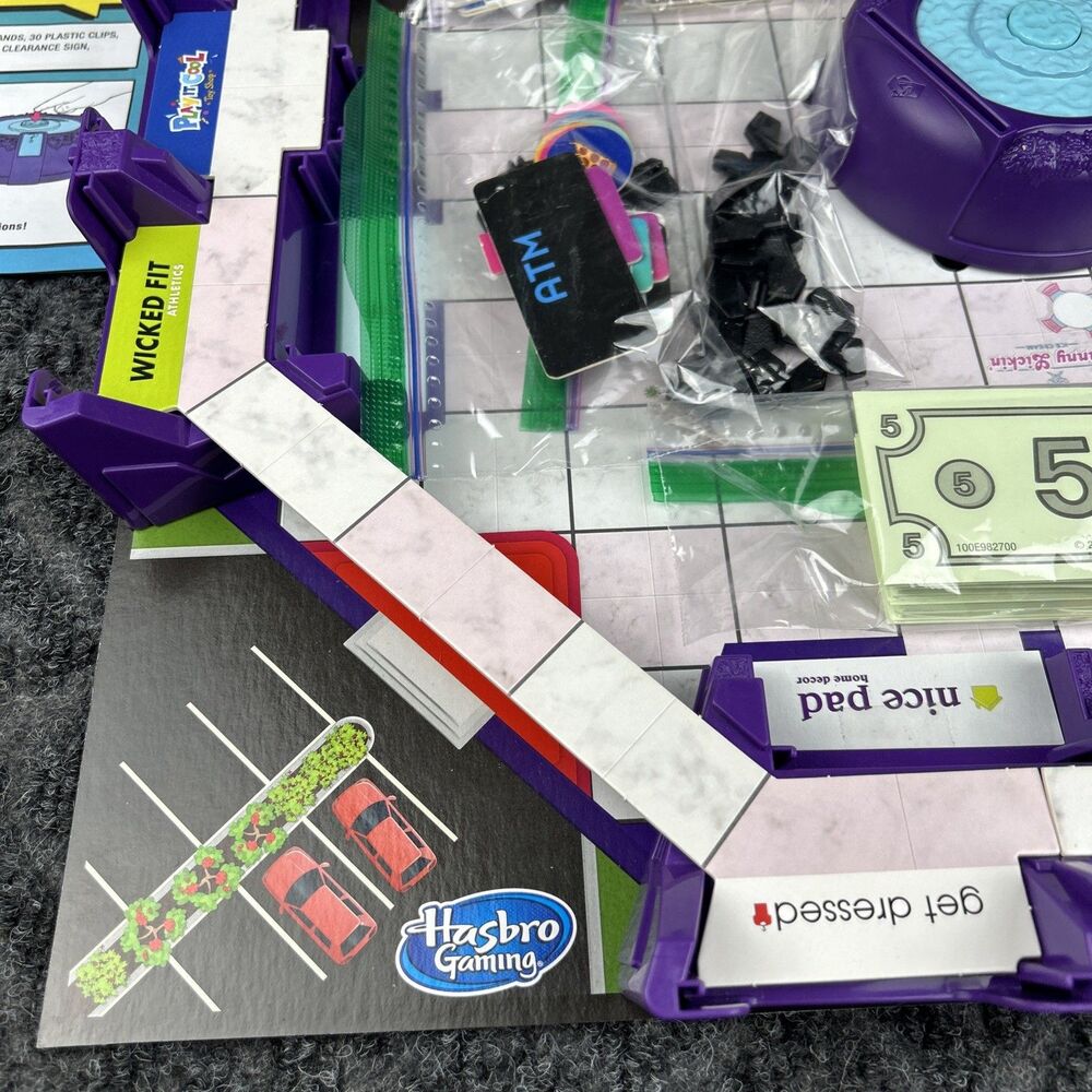 Mall Madness Electronic Board Game 2020 Hasbro The Classic Shopping Spree Game - Picture 2 of 15